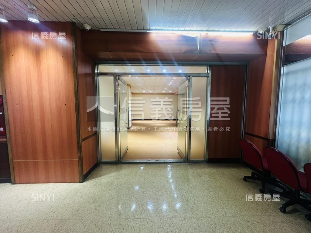 附中學區中南一樓房屋室內格局與周邊環境