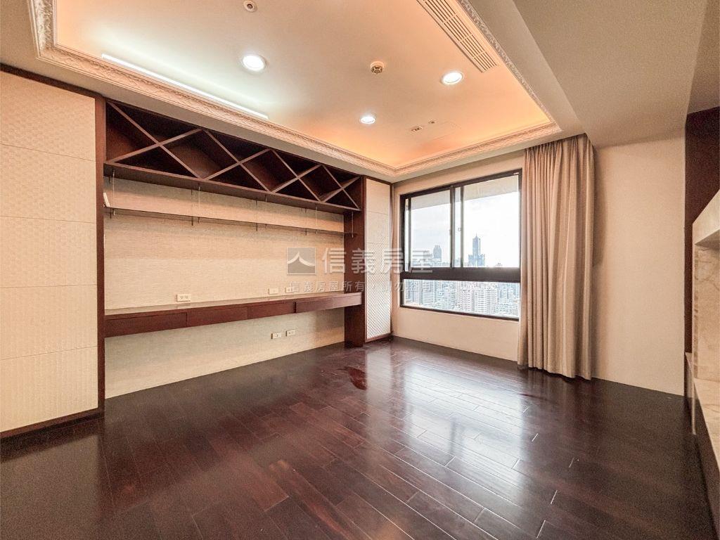 文化高峰會帝王景觀雙平車房屋室內格局與周邊環境