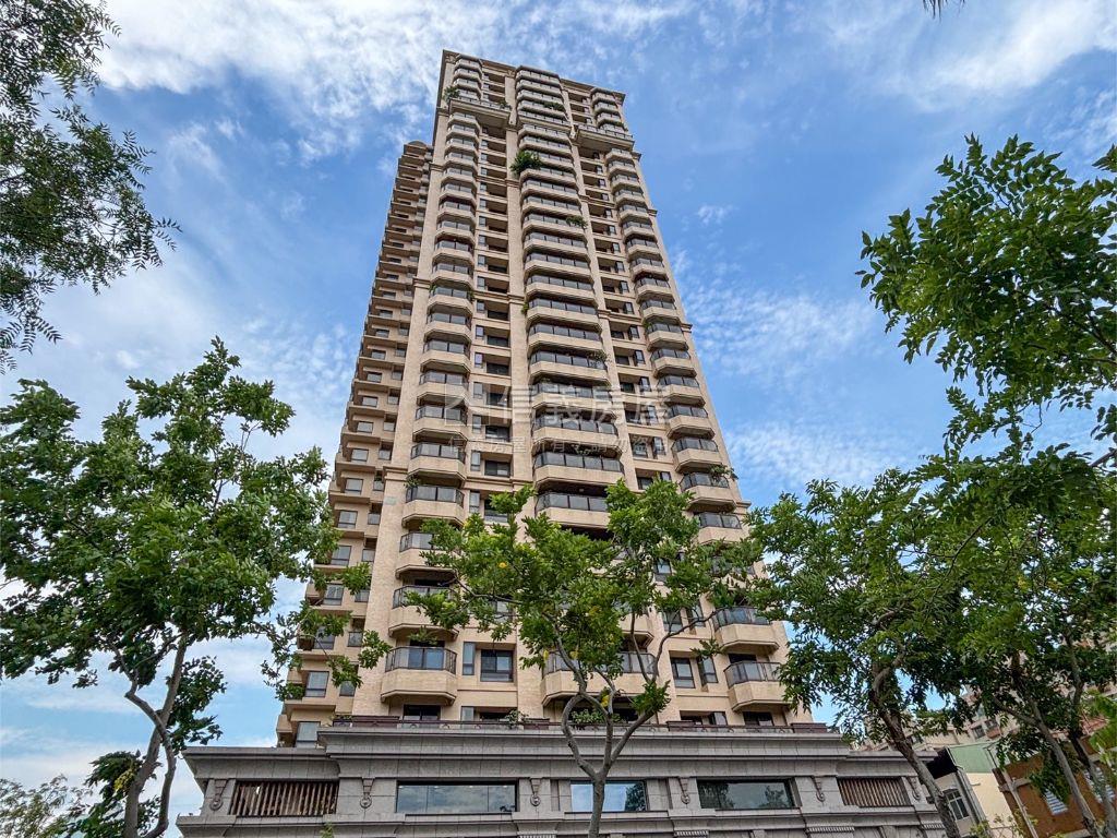 文化高峰會帝王景觀雙平車房屋室內格局與周邊環境