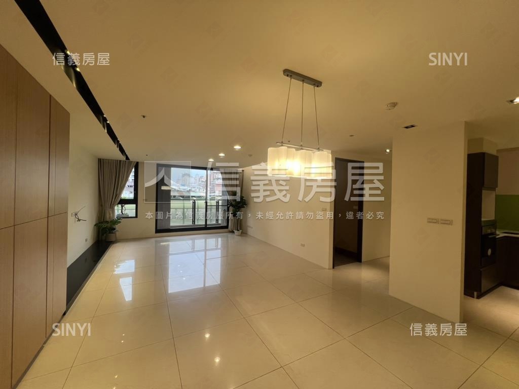 德鑫如一四房雙平車精裝宅房屋室內格局與周邊環境