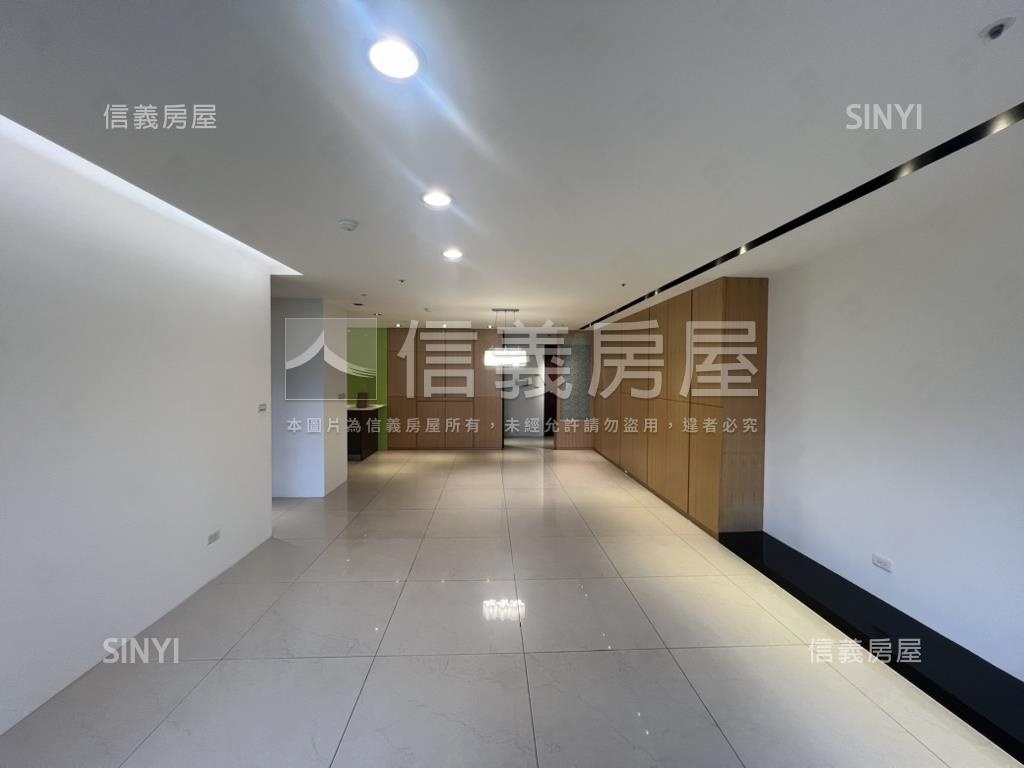 德鑫如一四房雙平車精裝宅房屋室內格局與周邊環境