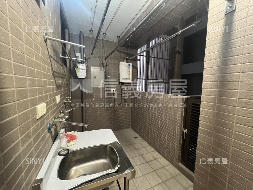 德鑫如一四房雙平車精裝宅房屋室內格局與周邊環境
