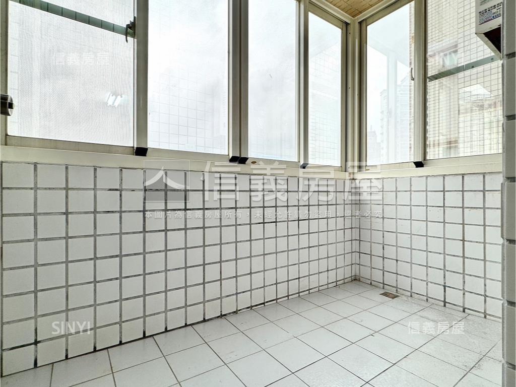 近高醫輕軌景觀兩房平車房屋室內格局與周邊環境