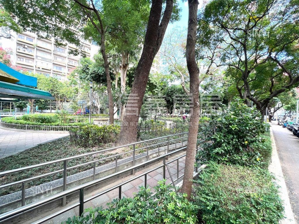 南京靜巷面寬住店辦一樓房屋室內格局與周邊環境