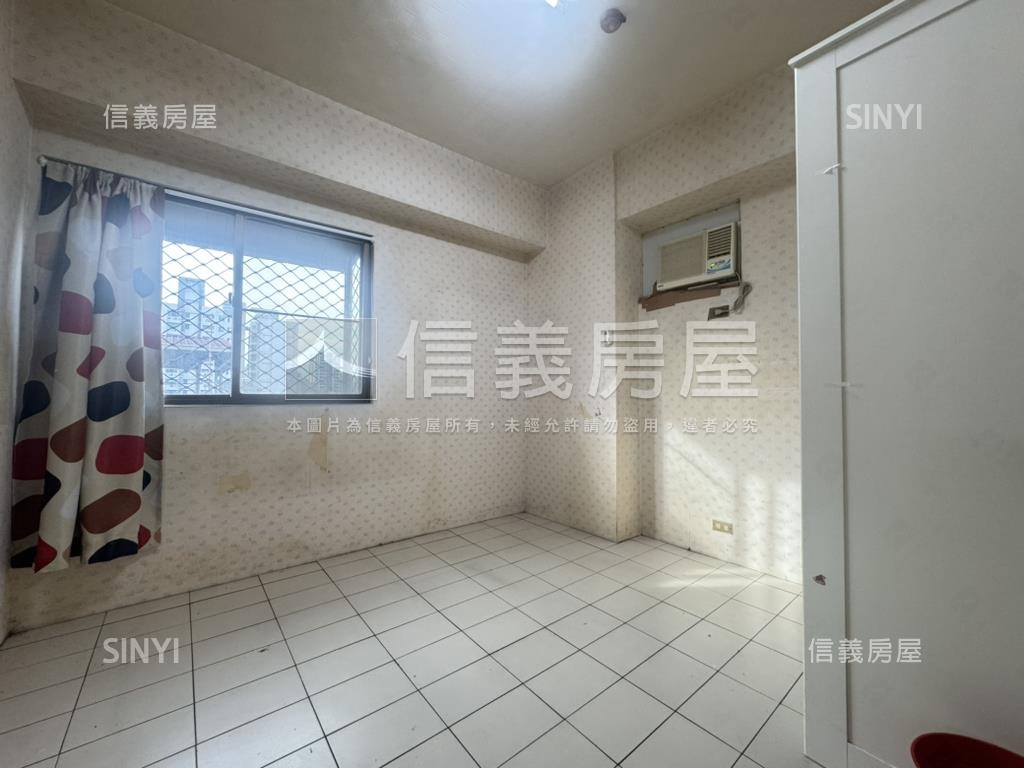 七賢二路前後陽台採光三房房屋室內格局與周邊環境