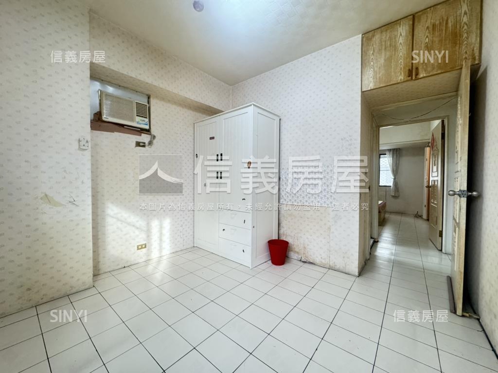 七賢二路前後陽台採光三房房屋室內格局與周邊環境