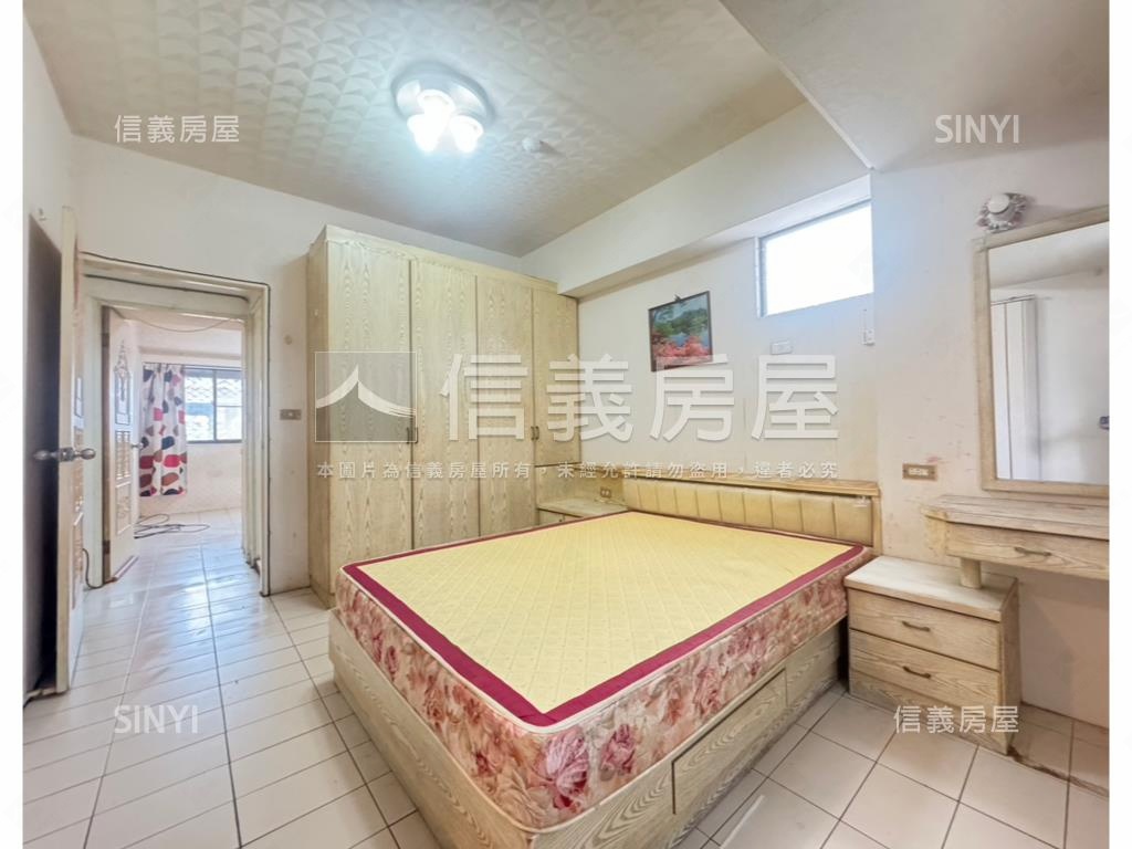 七賢二路前後陽台採光三房房屋室內格局與周邊環境