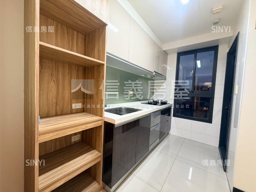 五月天嵐三房雙車視野戶房屋室內格局與周邊環境