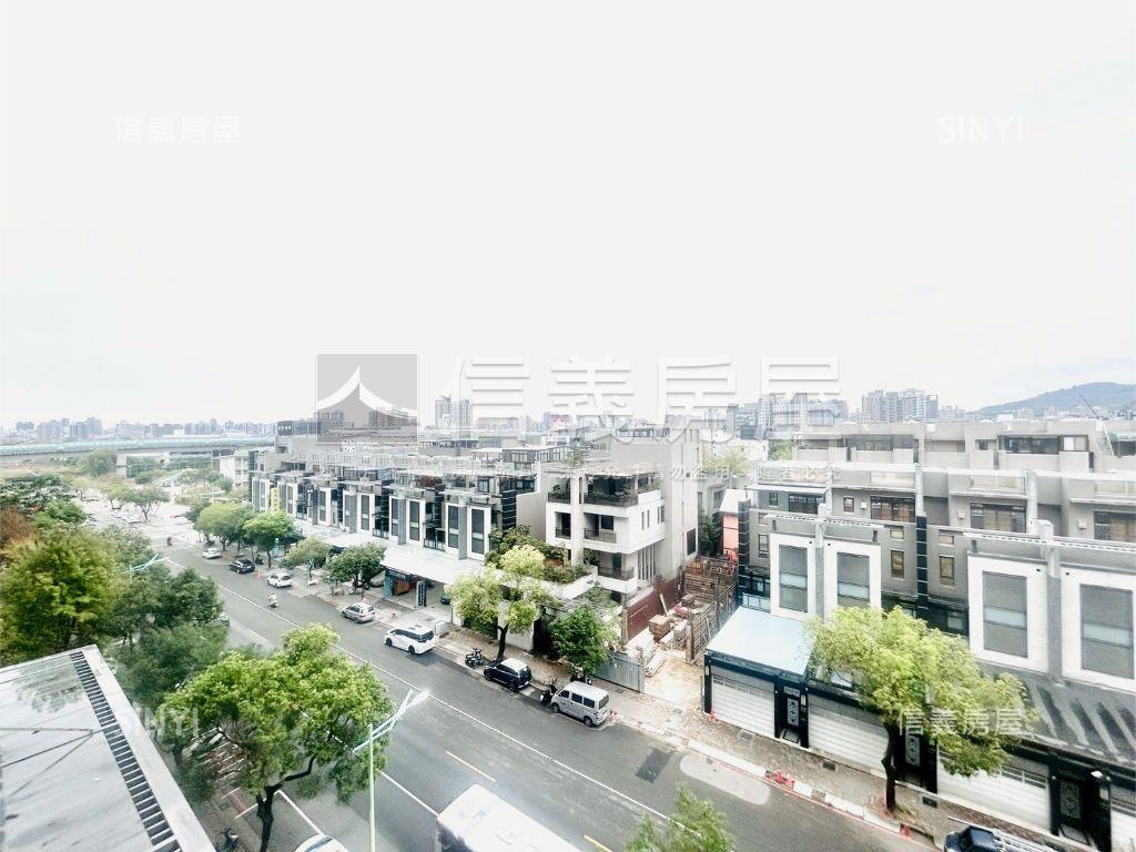 五月天嵐三房雙車視野戶房屋室內格局與周邊環境