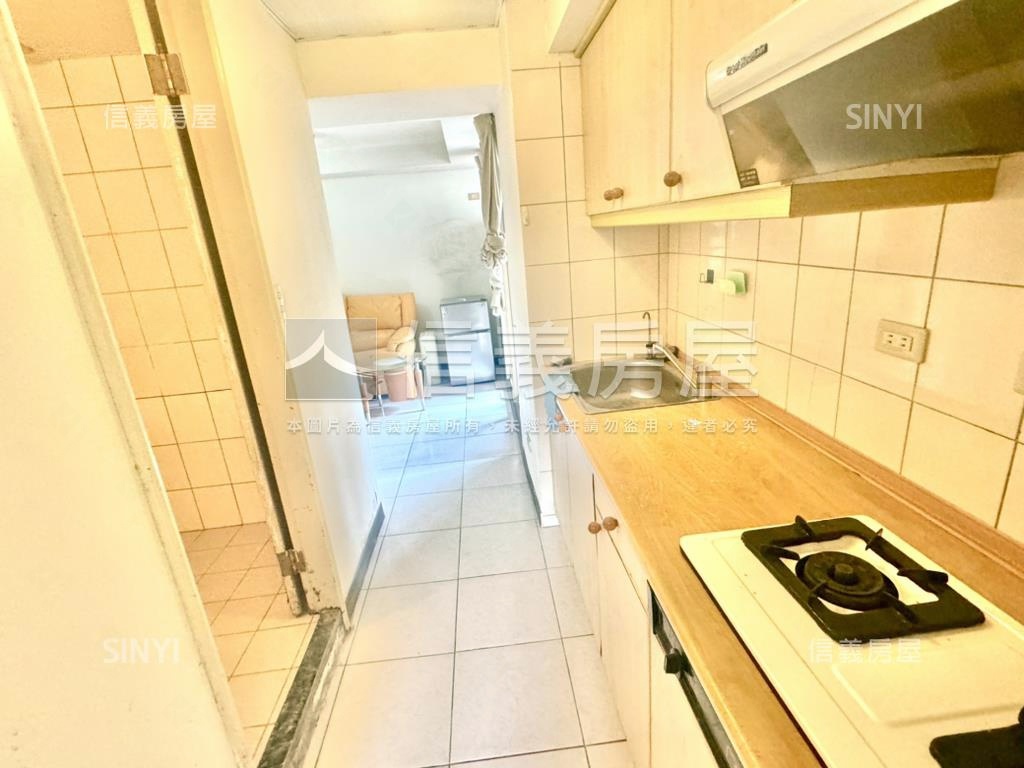 力霸獨立客廳景觀大套房房屋室內格局與周邊環境