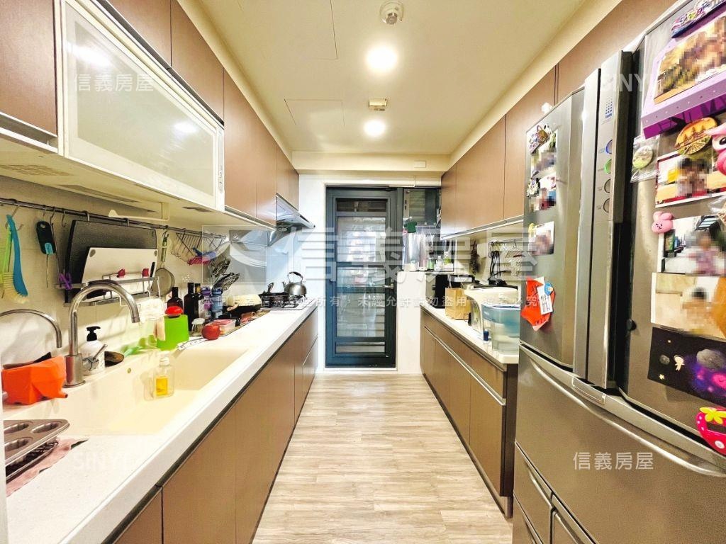 藝術家美四房稀有釋出房屋室內格局與周邊環境