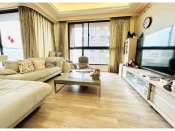 富源邊間採光㊝美四房雙車