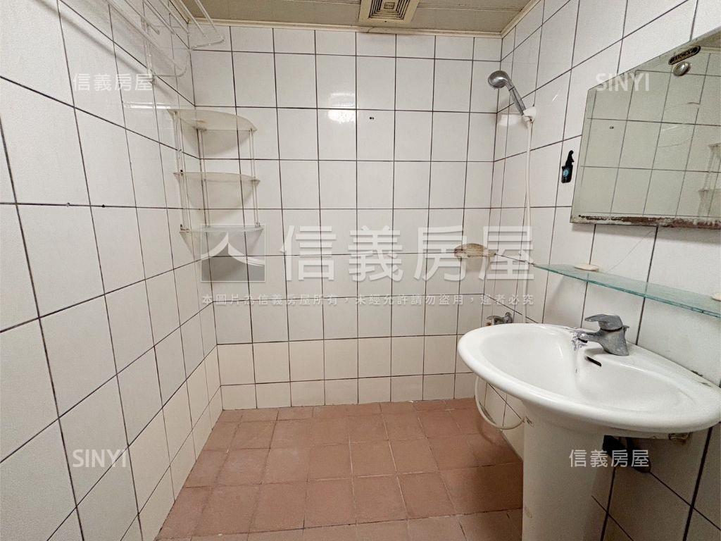 大墩十二街機能好套房房屋室內格局與周邊環境