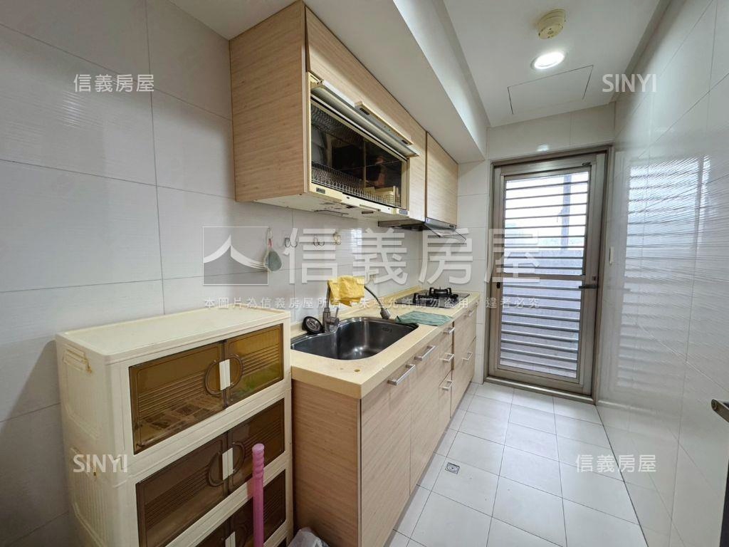 ⭐長虹大鎮美兩房＋車位⭐房屋室內格局與周邊環境