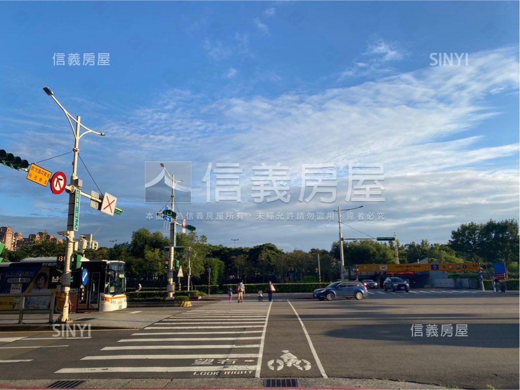 商三聖瑪莉信義路角地房屋室內格局與周邊環境
