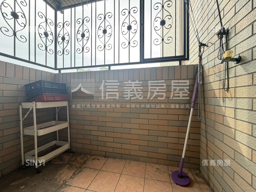 自由大道採光兩房平車房屋室內格局與周邊環境