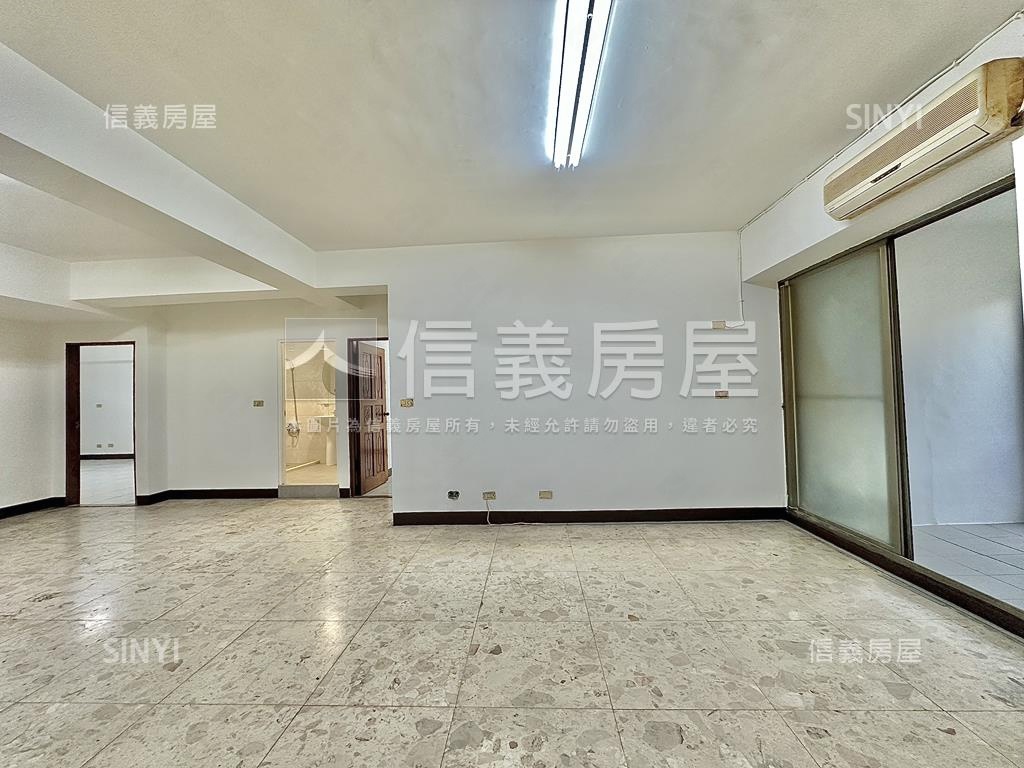 西區文商店面公園第一排房屋室內格局與周邊環境