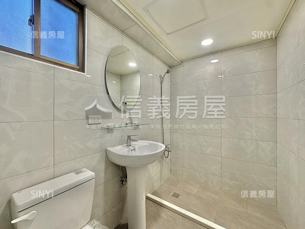 西區文商店面公園第一排房屋室內格局與周邊環境