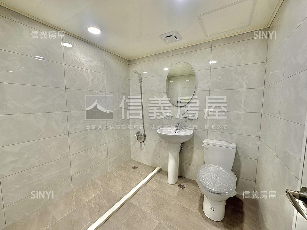 西區文商店面公園第一排房屋室內格局與周邊環境