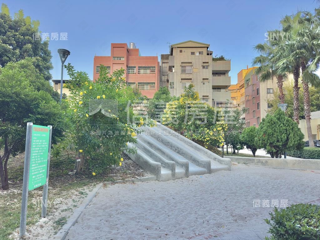 西區文商店面公園第一排房屋室內格局與周邊環境