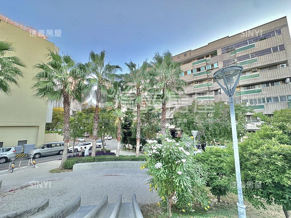 西區文商店面公園第一排房屋室內格局與周邊環境