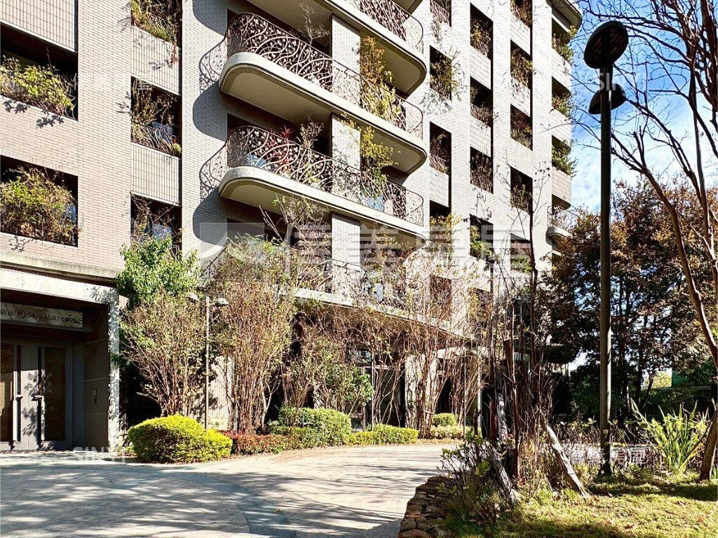 龍寶仁美臻邸．四房三車位房屋室內格局與周邊環境