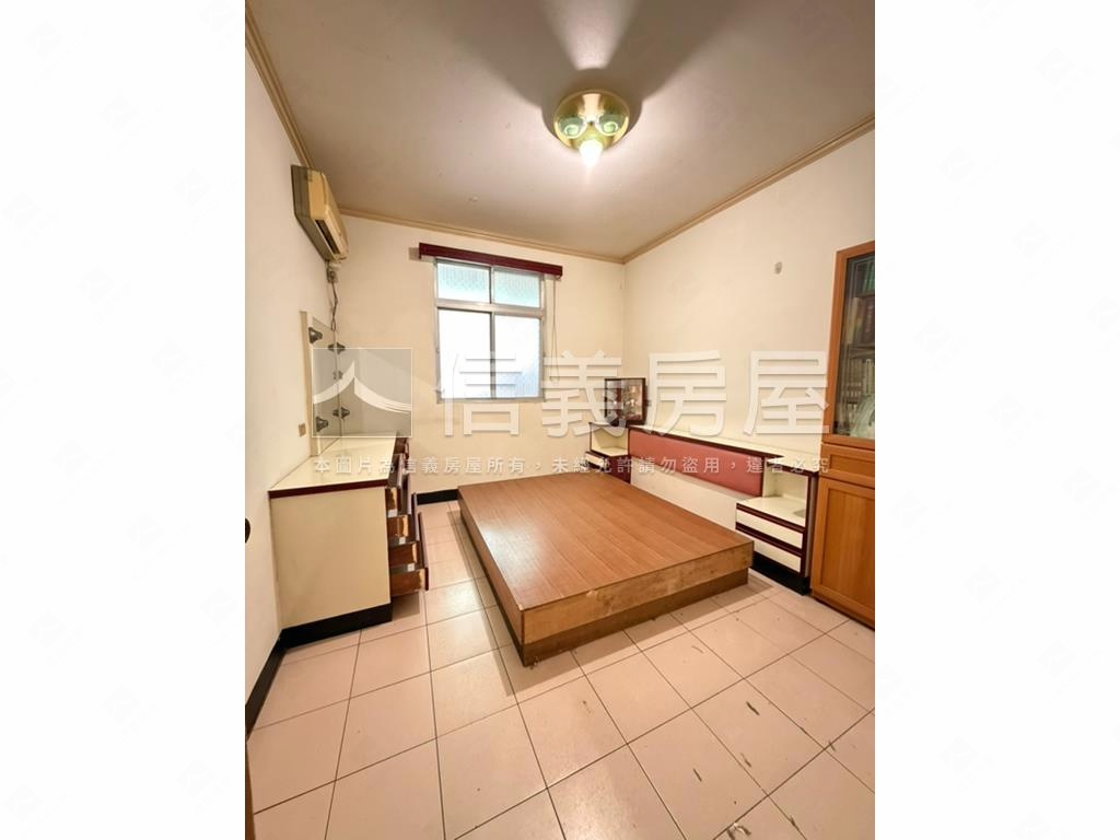 邊間三面採光四房美寓房屋室內格局與周邊環境