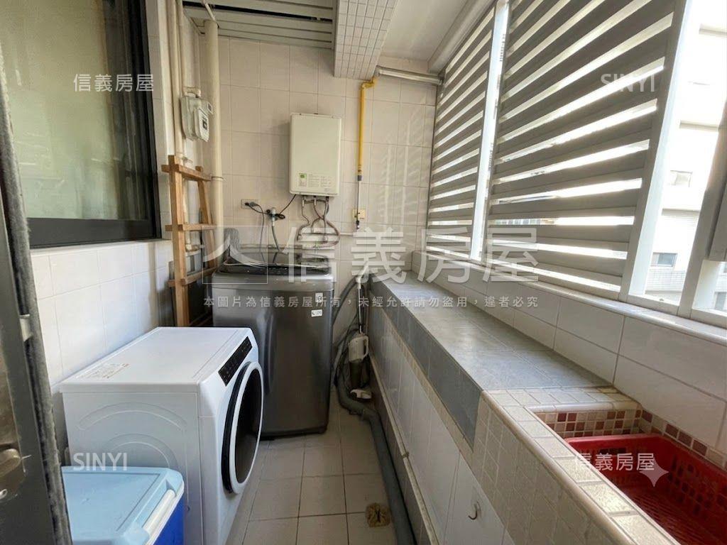 竹城富良野精美三房雙車位房屋室內格局與周邊環境
