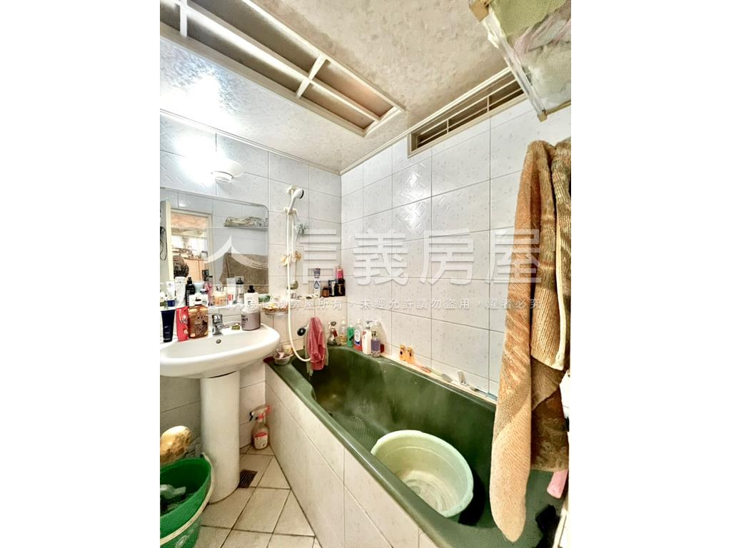 大安敦化捷運東區電梯３房房屋室內格局與周邊環境