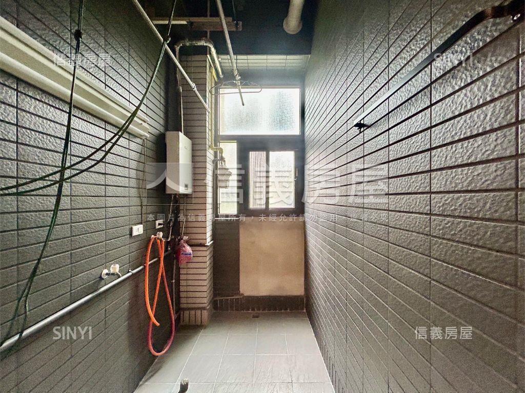 二房約專大露台毛孩夢想家房屋室內格局與周邊環境