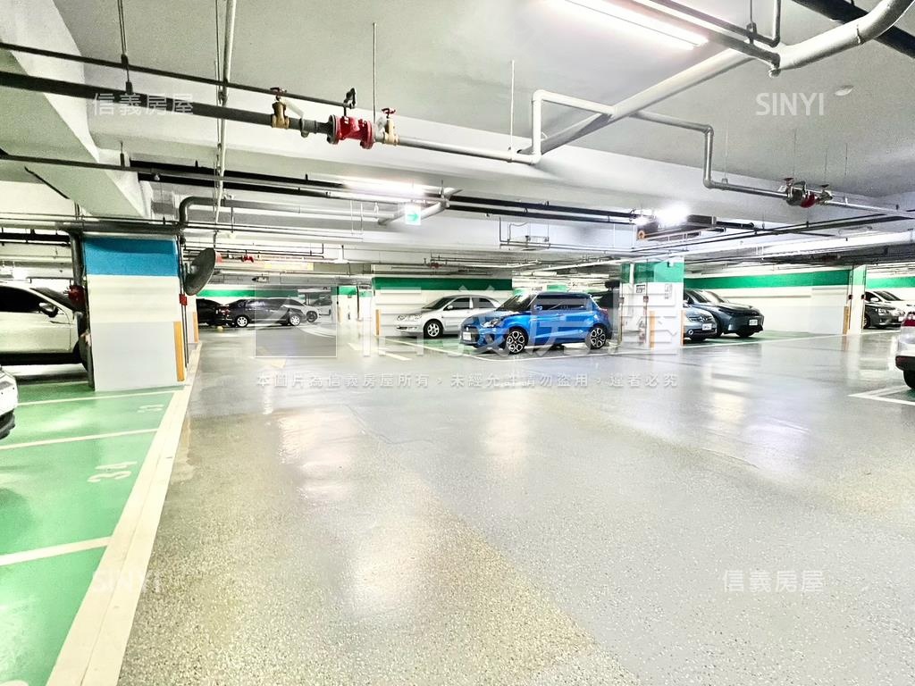 幸福站Ａ２平面邊邊大車位房屋室內格局與周邊環境