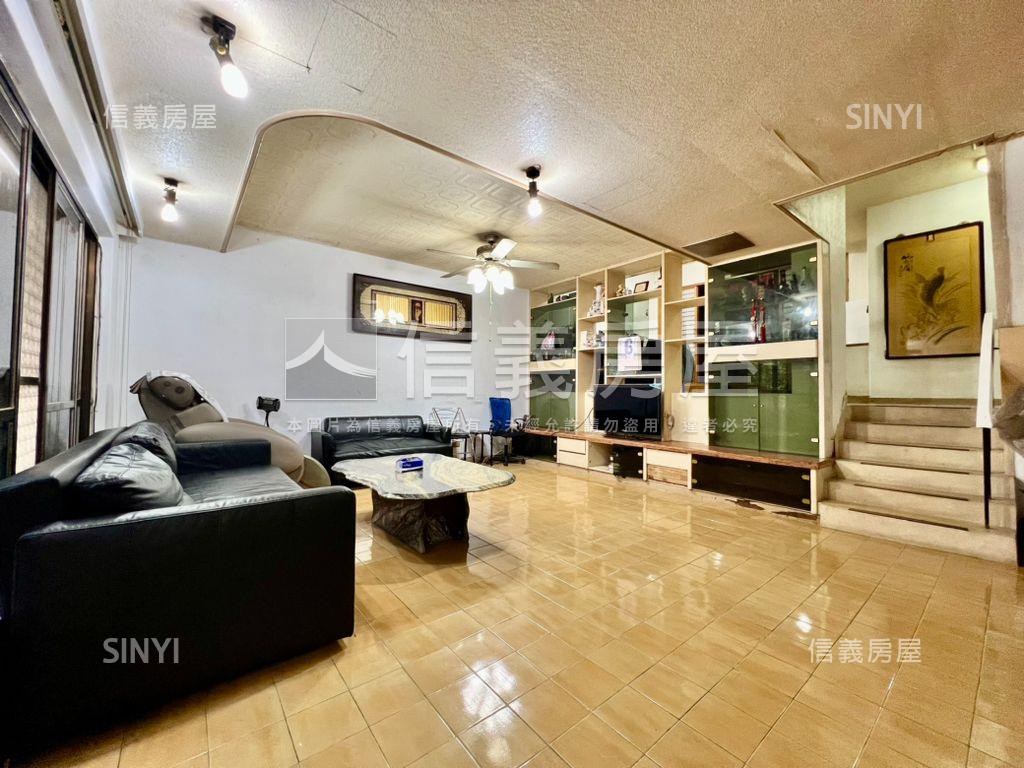 車庫庭園邊間美墅｜免上山房屋室內格局與周邊環境