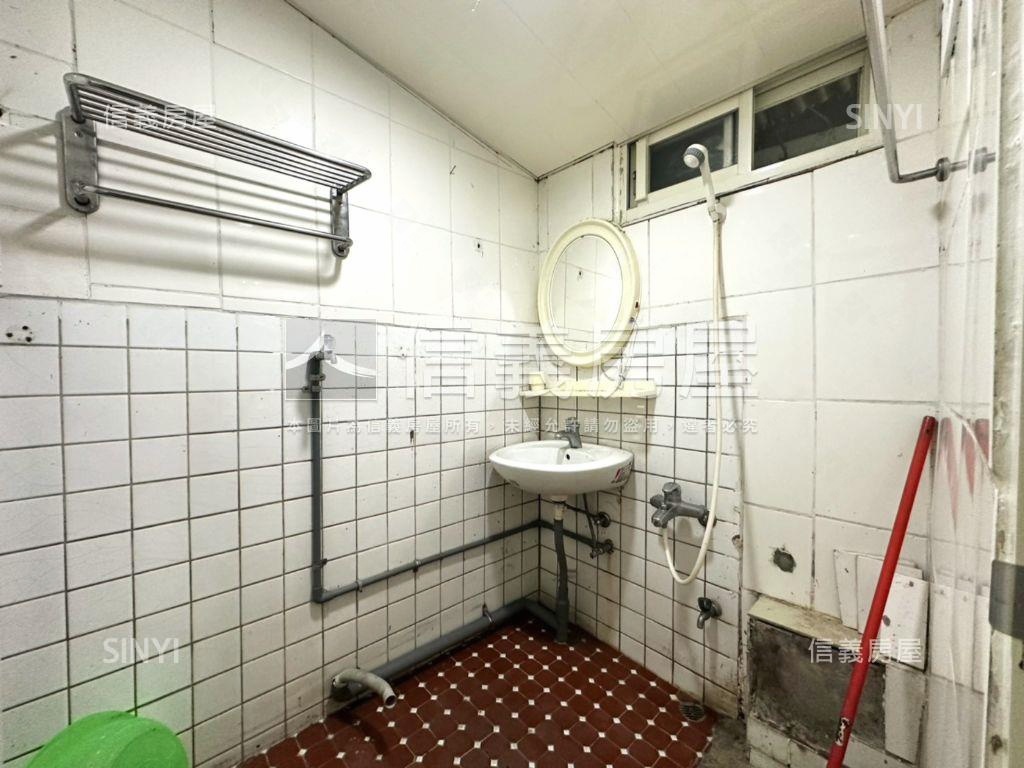 近萬華車站透天厝房屋室內格局與周邊環境