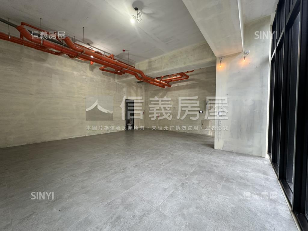 市區大面寬全新店面房屋室內格局與周邊環境