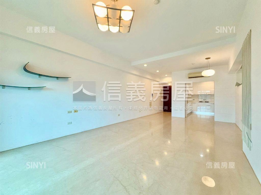 高鐵區｜水岸２｜景觀大宅房屋室內格局與周邊環境