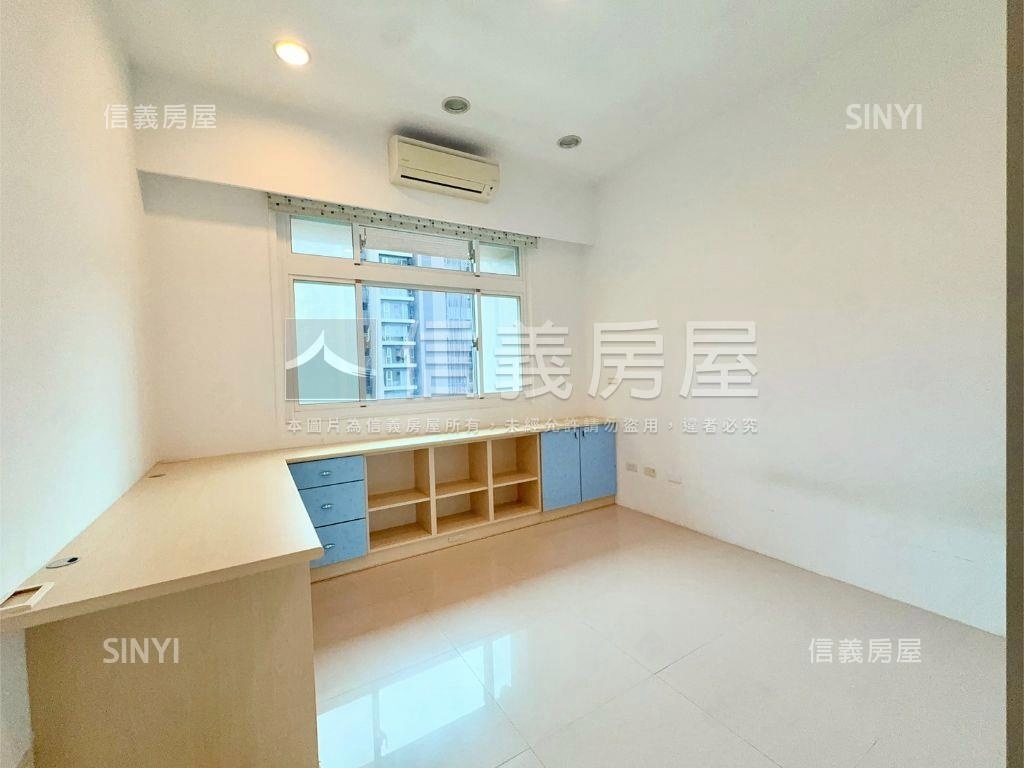高鐵區｜水岸２｜景觀大宅房屋室內格局與周邊環境