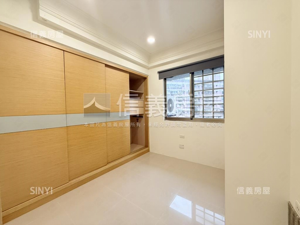 新站歐洲精美兩房車位房屋室內格局與周邊環境