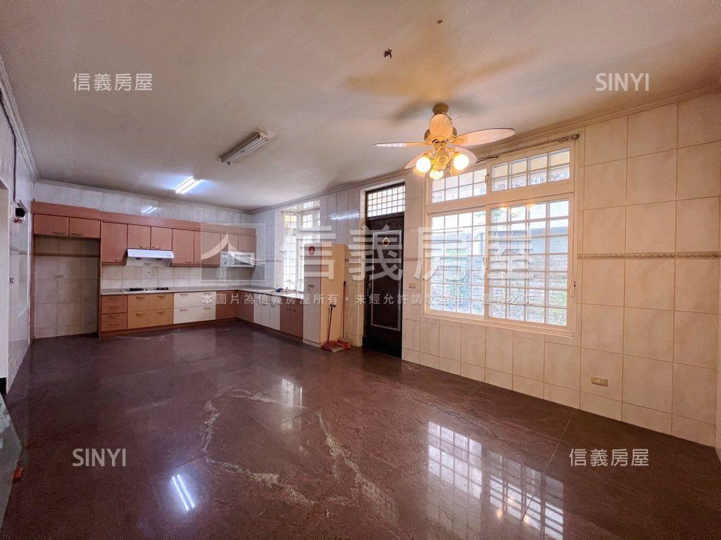 南屯臨路透天Ｂ房屋室內格局與周邊環境
