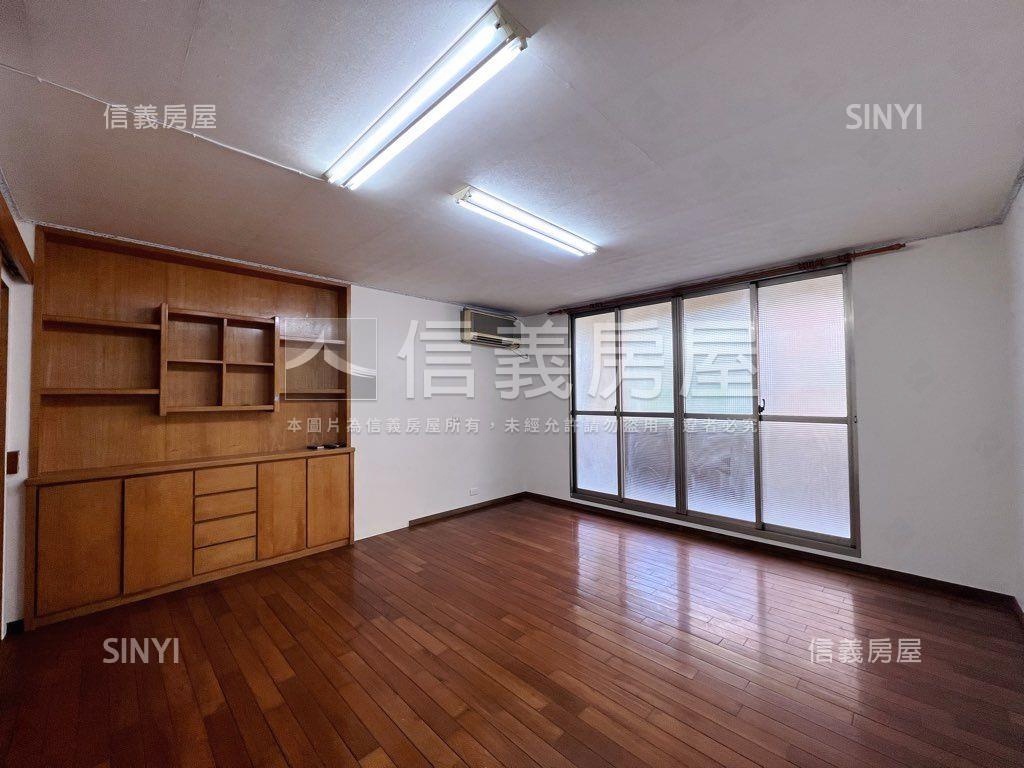 南屯臨路透天Ｂ房屋室內格局與周邊環境