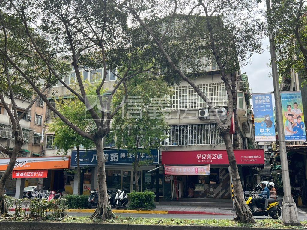 撫遠街黃金邊間２樓房屋室內格局與周邊環境
