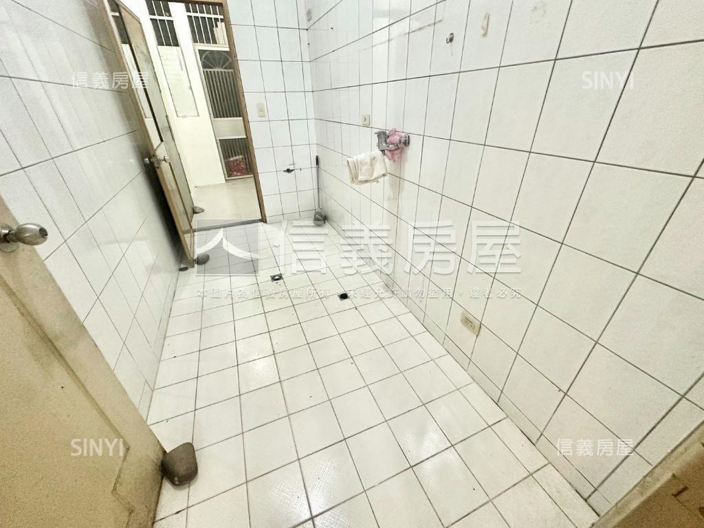 成功路二段一樓房屋室內格局與周邊環境