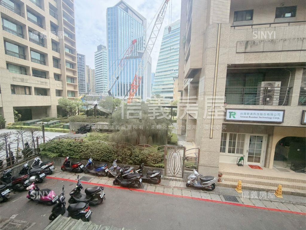 園區街１、２Ｆ大空間房屋室內格局與周邊環境