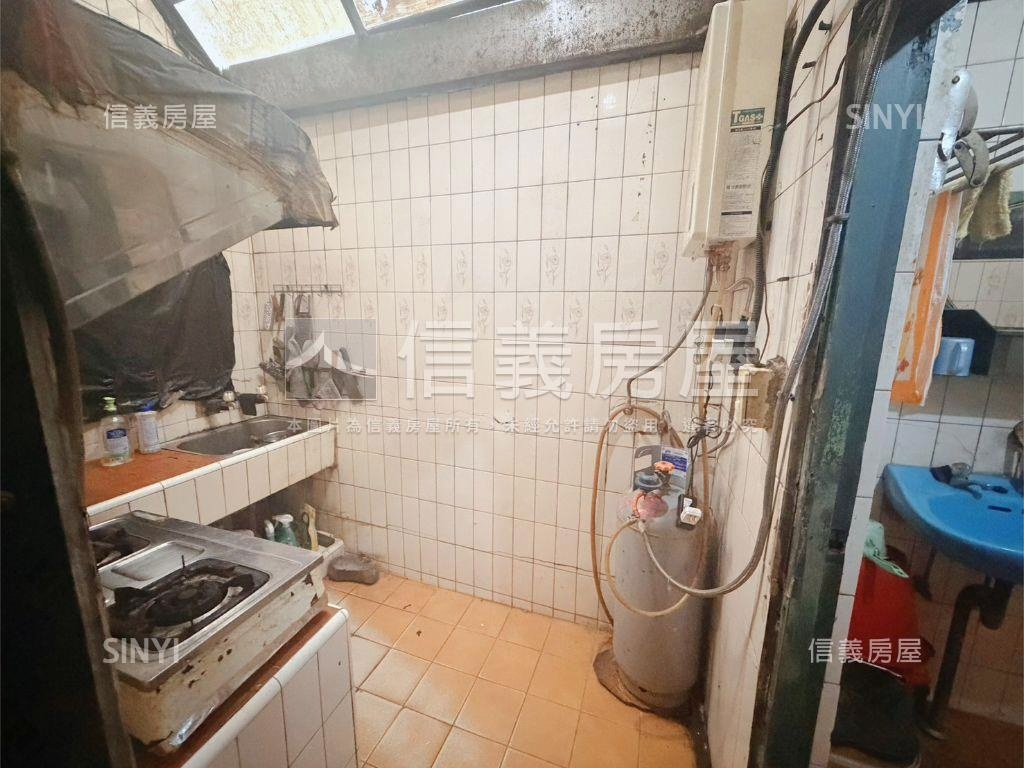 園區街１、２Ｆ大空間房屋室內格局與周邊環境