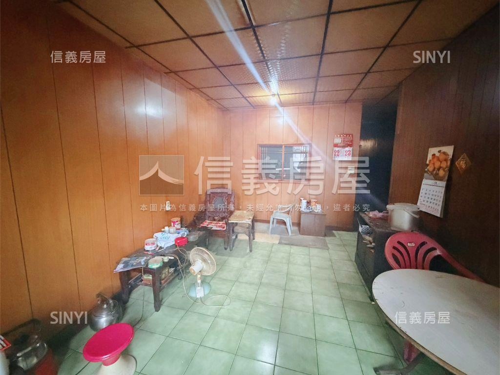 園區街１、２Ｆ大空間房屋室內格局與周邊環境