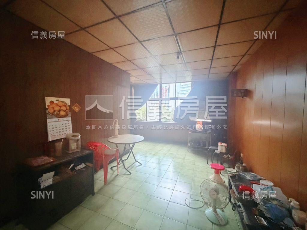 園區街１、２Ｆ大空間房屋室內格局與周邊環境