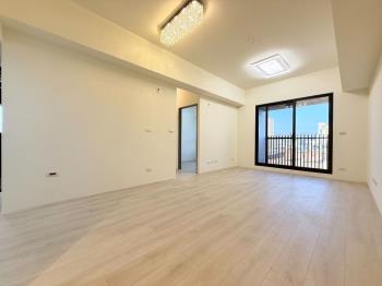 出價談德光聚視野三房車位