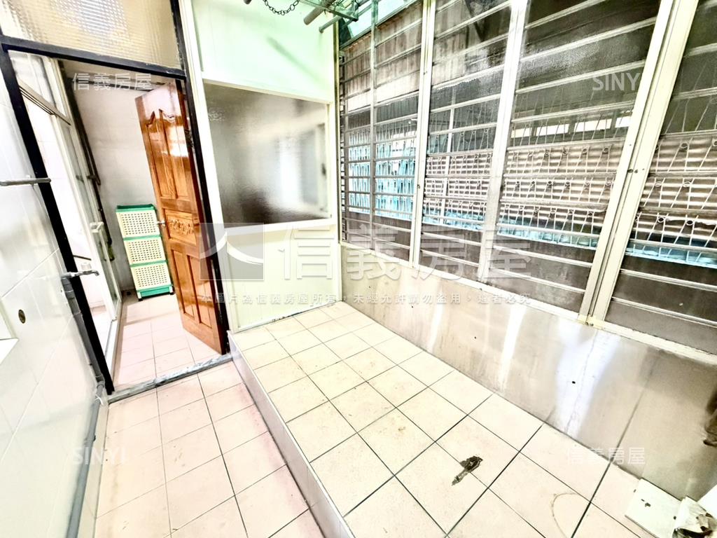 秀朗學區方正３樓房屋室內格局與周邊環境