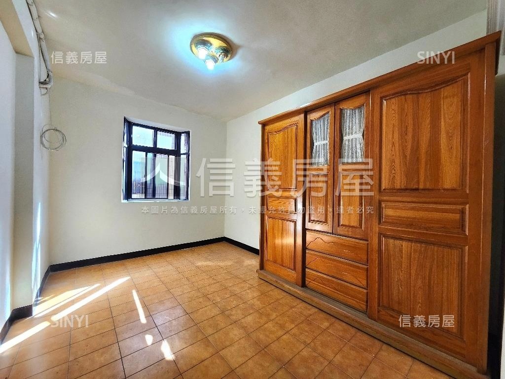 信義路公寓四樓房屋室內格局與周邊環境