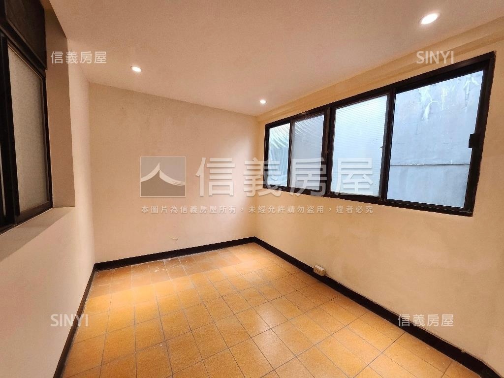 信義路公寓四樓房屋室內格局與周邊環境