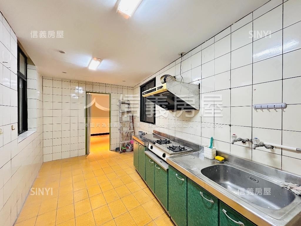 信義路公寓四樓房屋室內格局與周邊環境